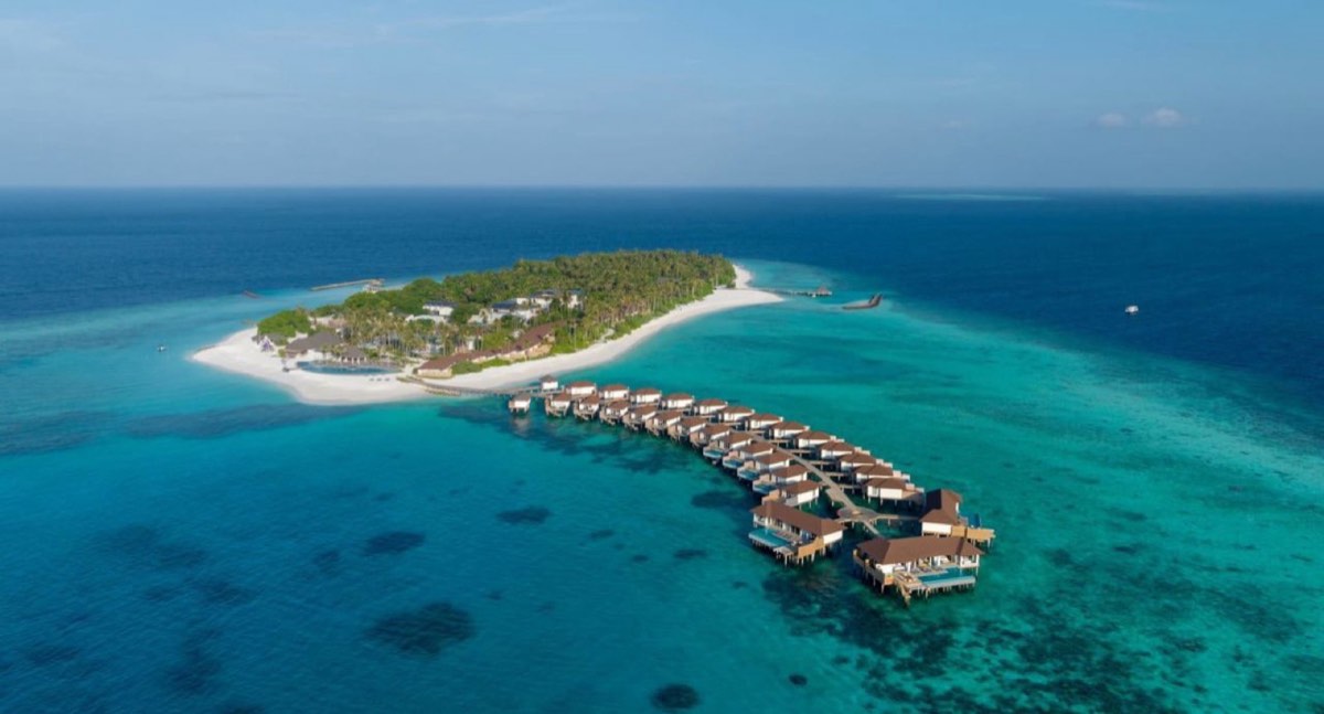 Avani+ Fares Maldives Resort — фото 1