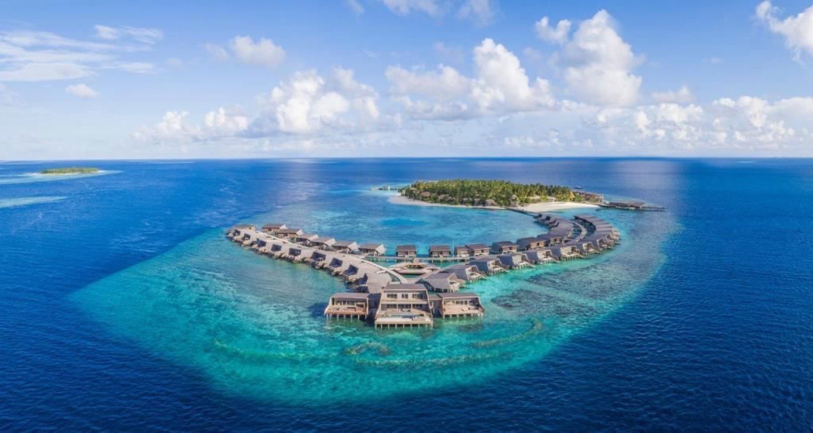 The St. Regis Maldives Vommuli Resort Signature Villas